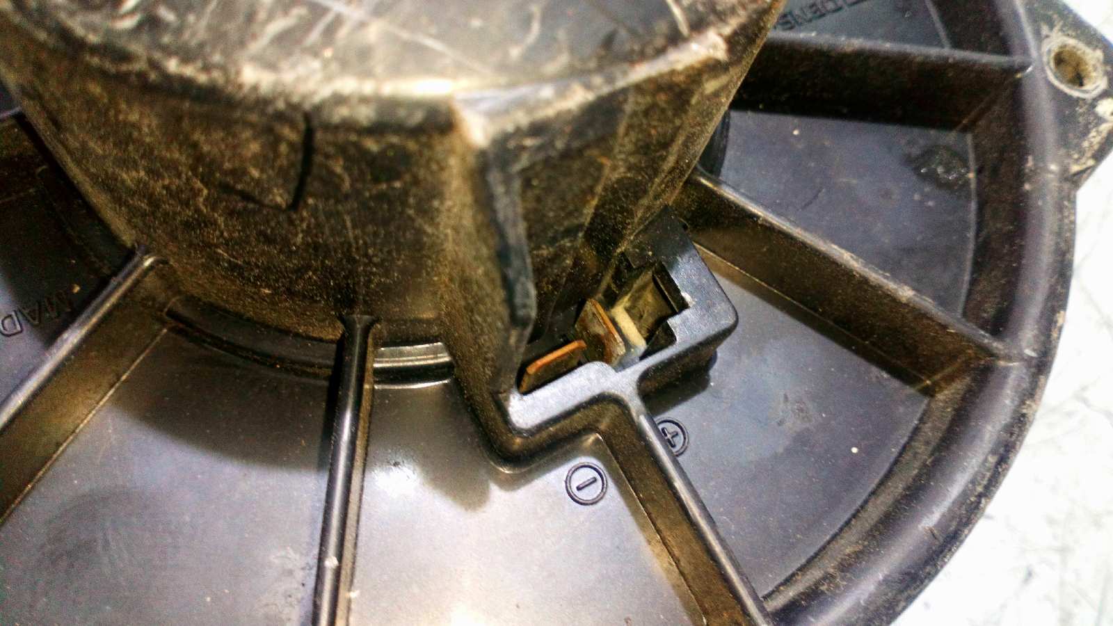 MOTOR CALEFACCION DAIHATSU FEROZA XT - vista 4