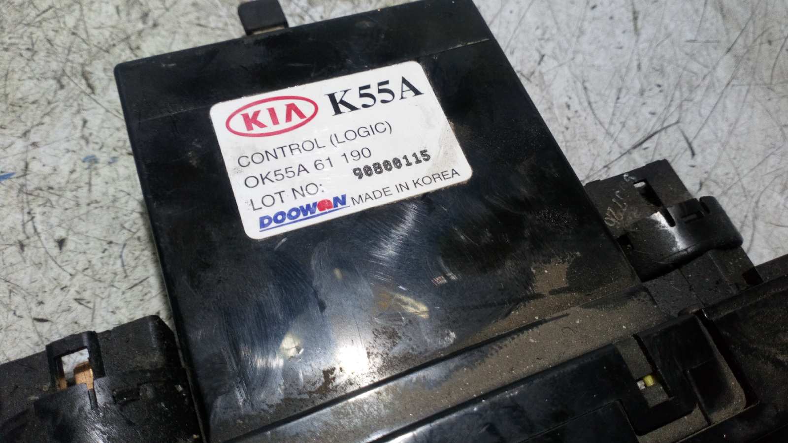 MANDO CALEFACCION / AIRE ACONDICIONADO KIA CARNIVAL 2.9 - vista 4