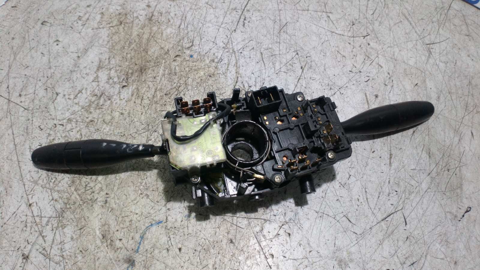 MANDO MULTIFUNCION KIA SPORTAGE - vista 3