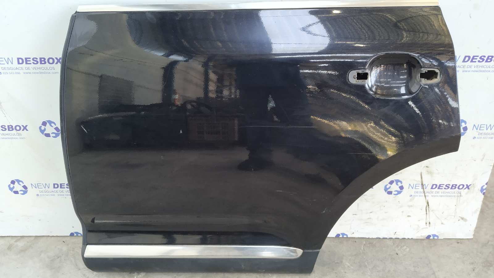 PUERTA TRASERA IZQUIERDA VOLKSWAGEN TOUAREG (7LA)