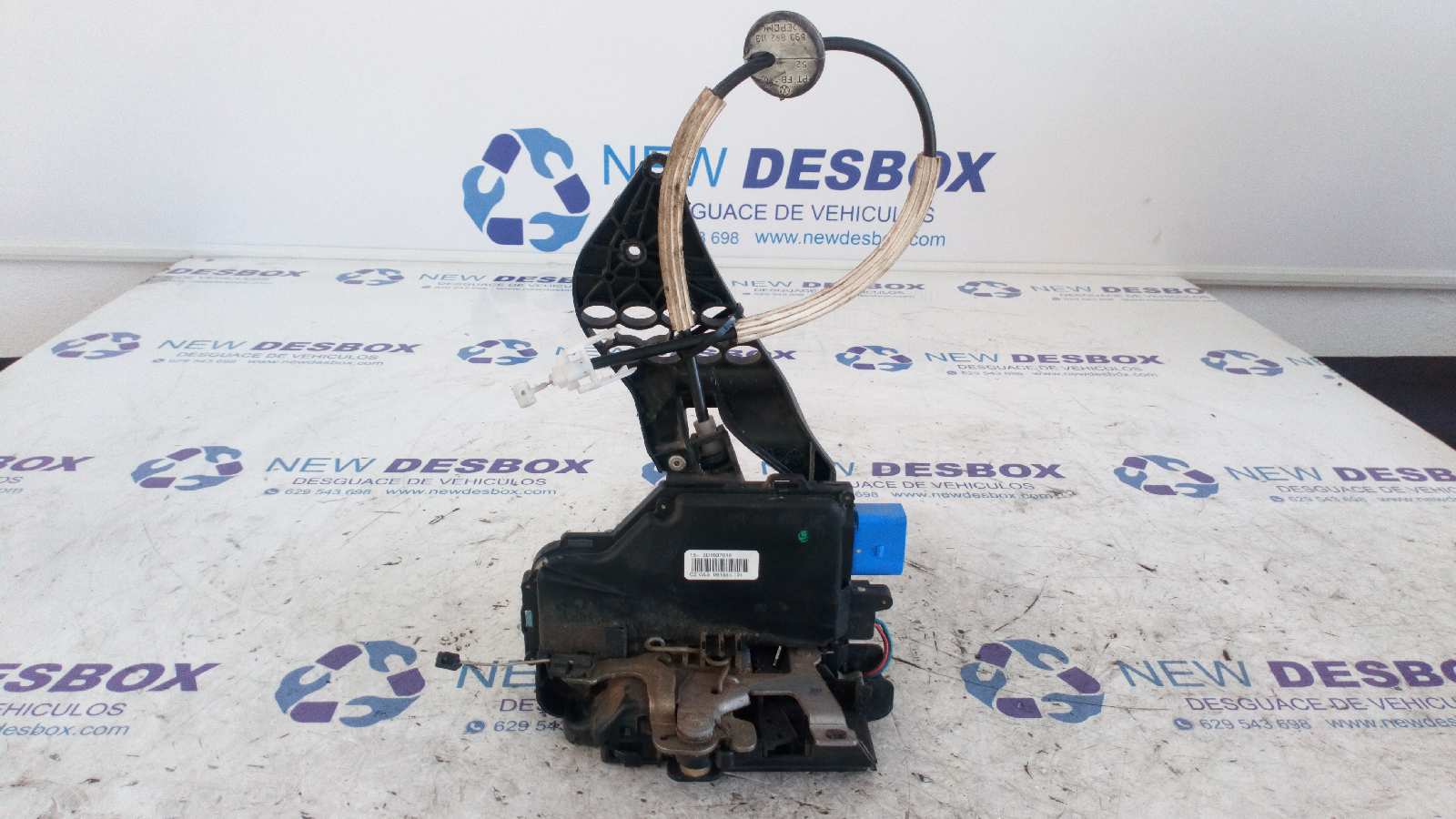 CERRADURA PUERTA DELANTERA DERECHA VOLKSWAGEN TOUAREG (7LA)