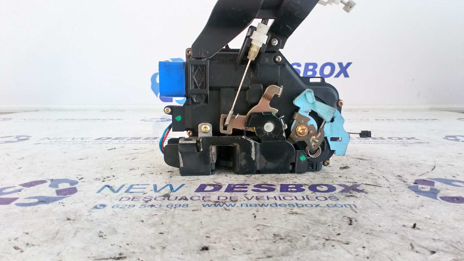 CERRADURA PUERTA DELANTERA DERECHA VOLKSWAGEN TOUAREG (7LA) - vista 2