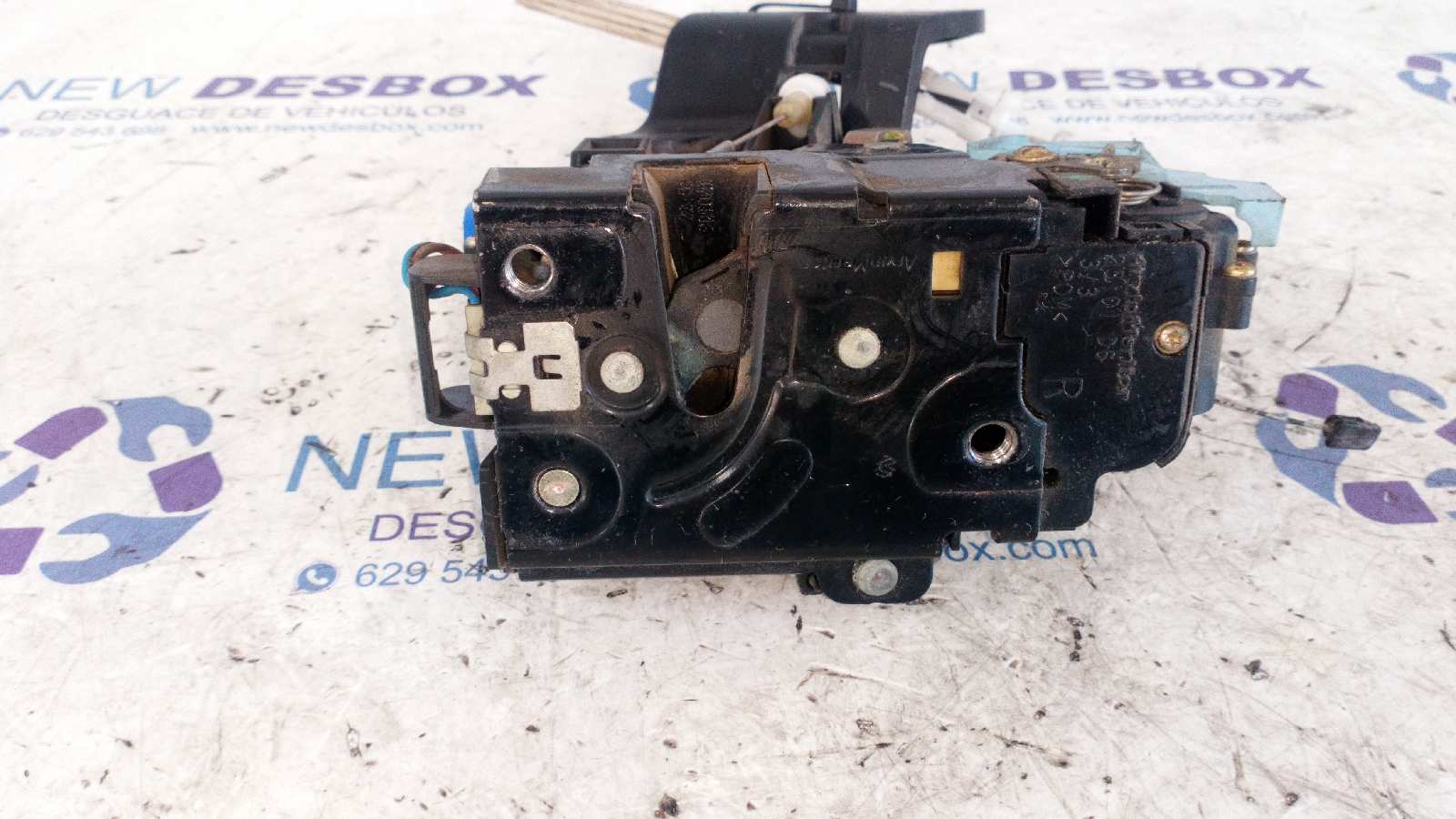 CERRADURA PUERTA DELANTERA DERECHA VOLKSWAGEN TOUAREG (7LA) - vista 3