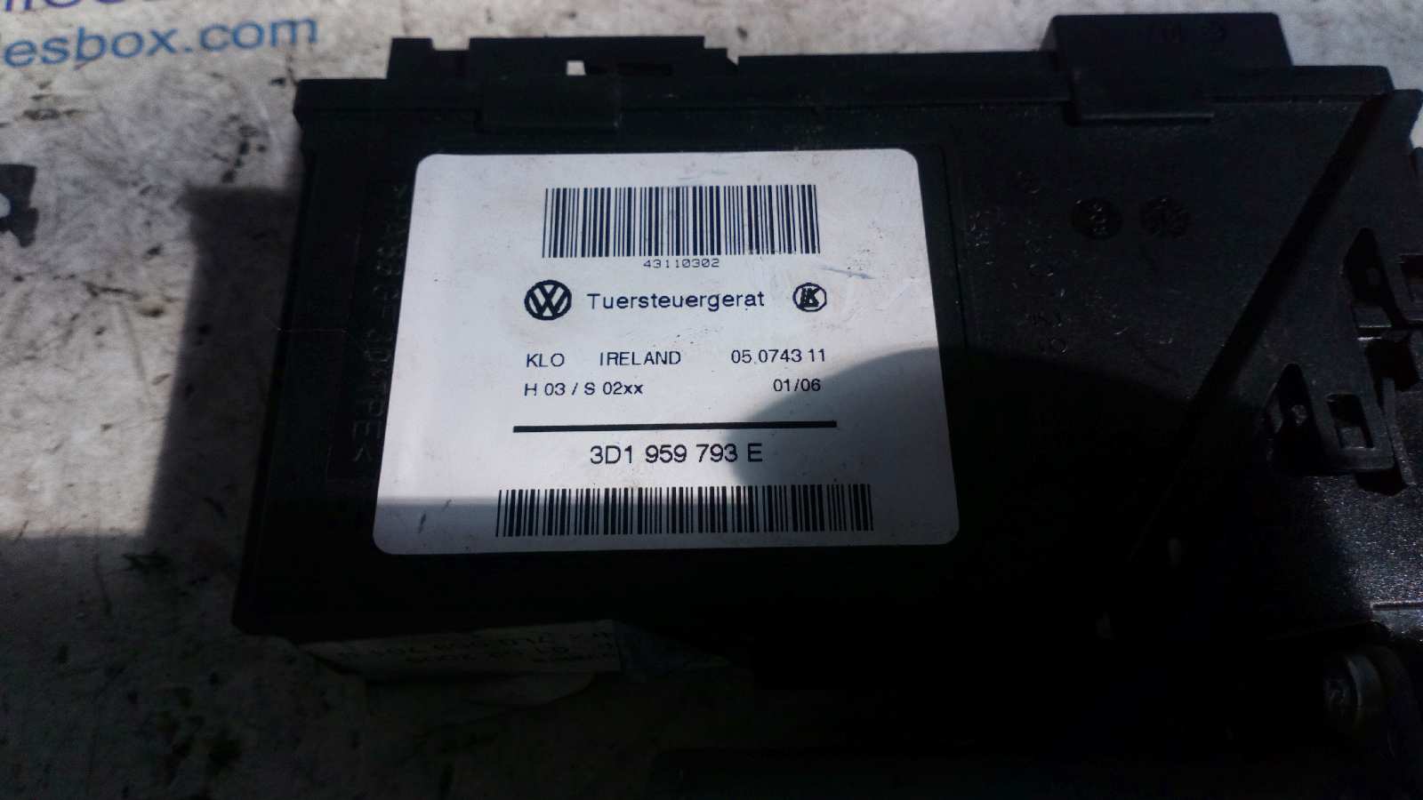 MOTOR ELEVALUNAS DELANTERO IZQUIERDO VOLKSWAGEN TOUAREG (7LA) - vista 3