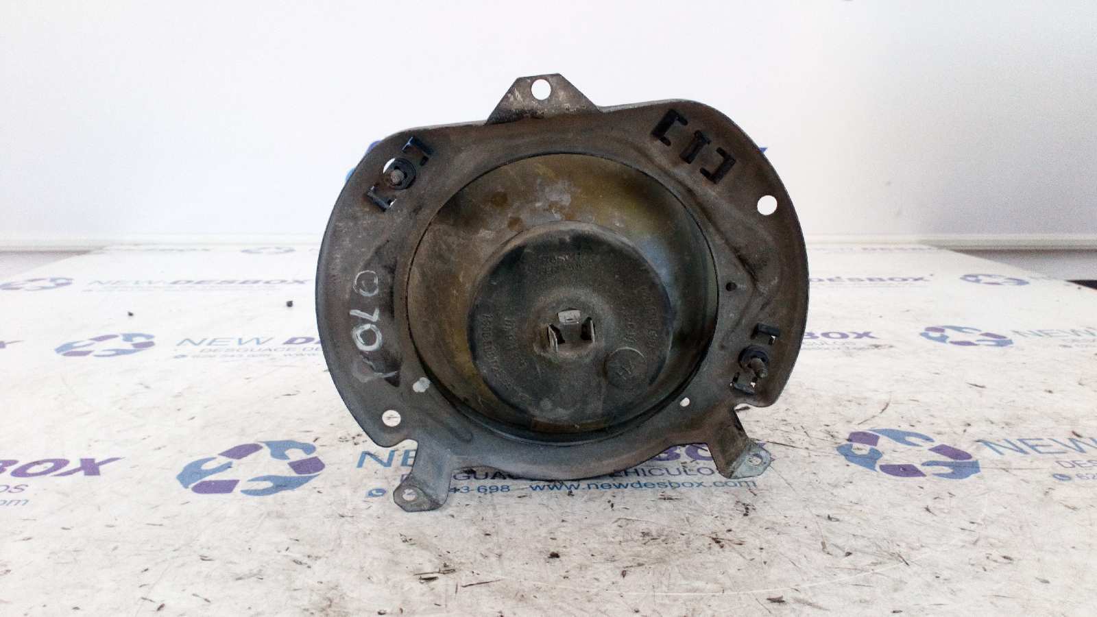 FARO DERECHO VOLKSWAGEN POLO (867/871/873) - vista 2