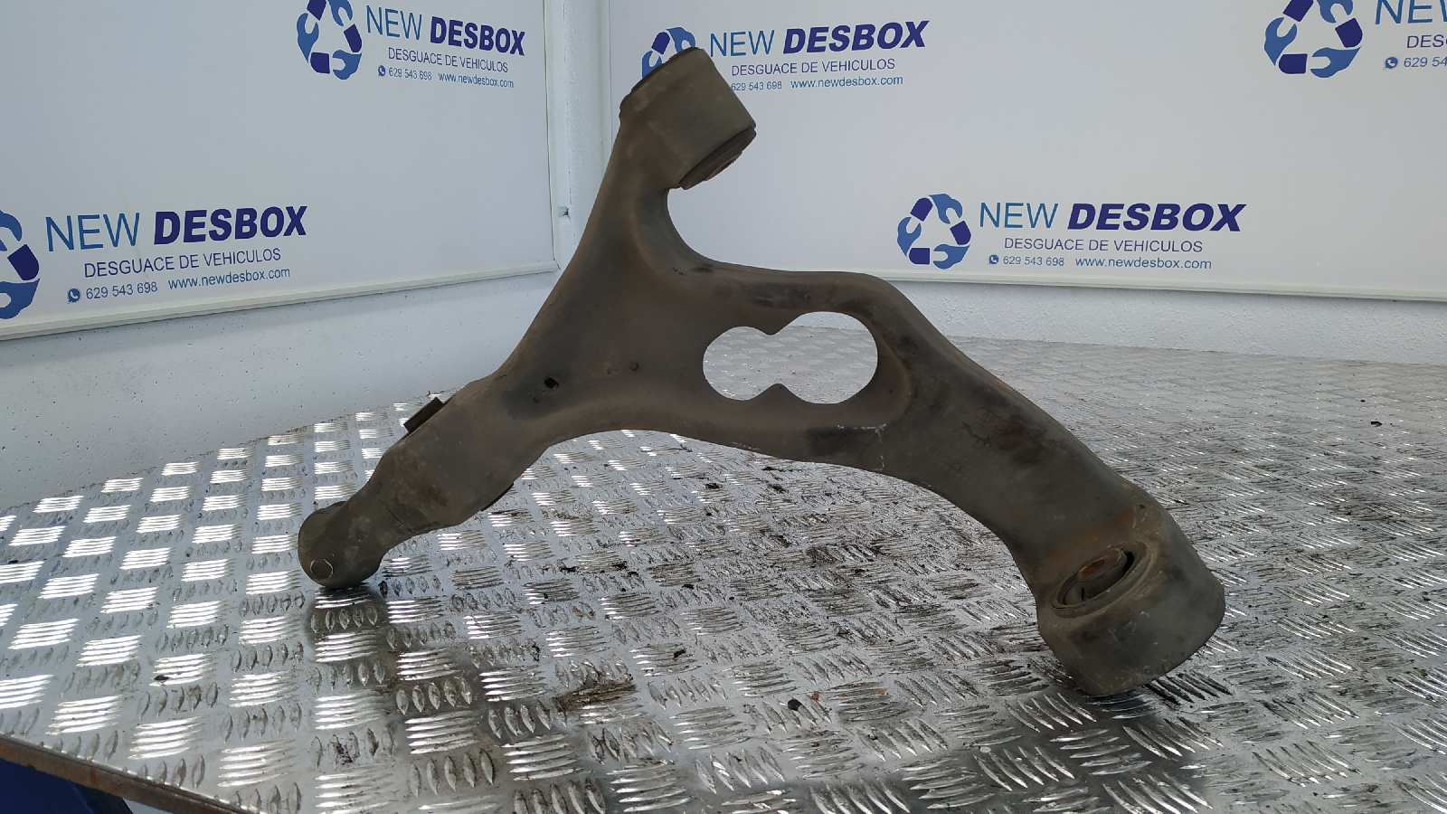 BRAZO IZQUIERDO INFERIOR DELANTERO AUDI Q7 (4L)