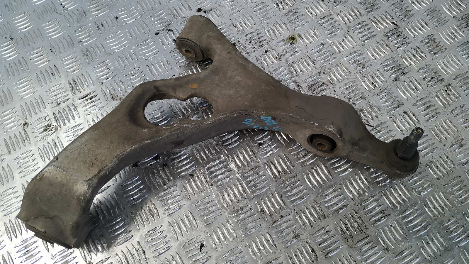 BRAZO IZQUIERDO INFERIOR DELANTERO AUDI Q7 (4L) - vista 2