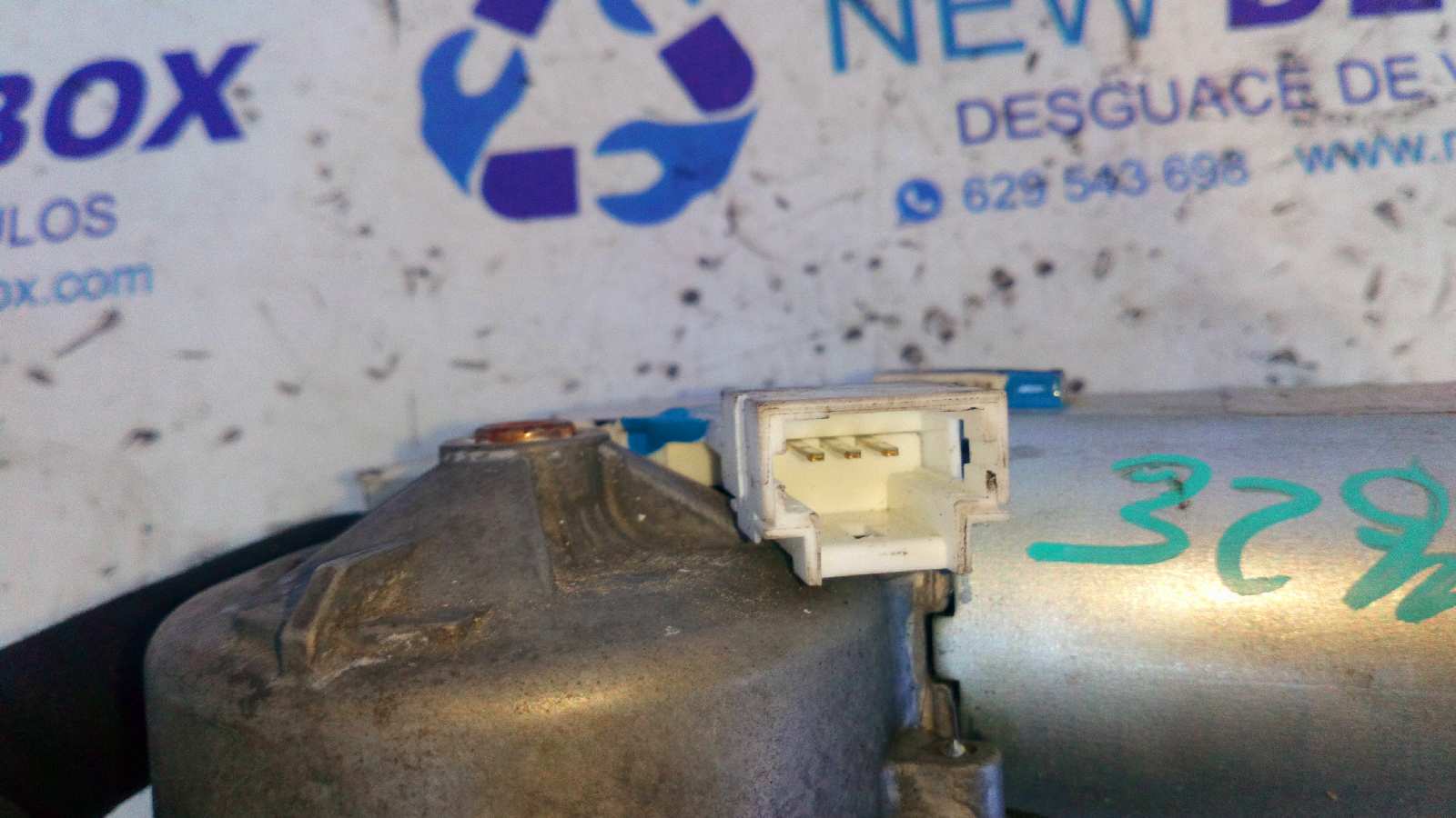 MOTOR LIMPIA TRASERO RENAULT CLIO III - vista 2