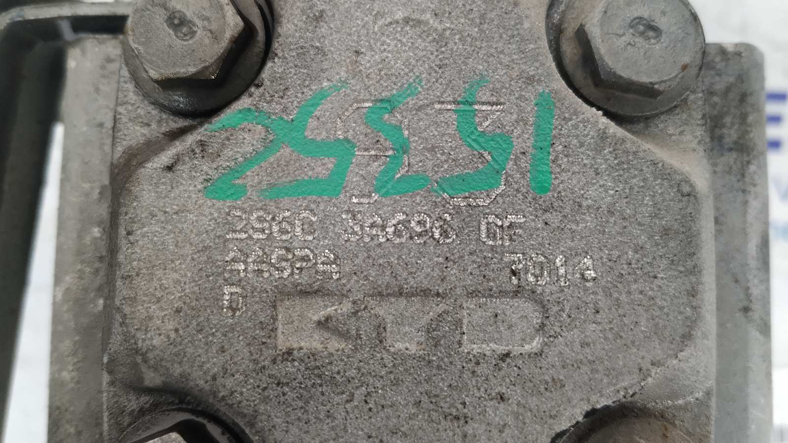 BOMBA DIRECCION FORD FIESTA (CBK) - vista 2