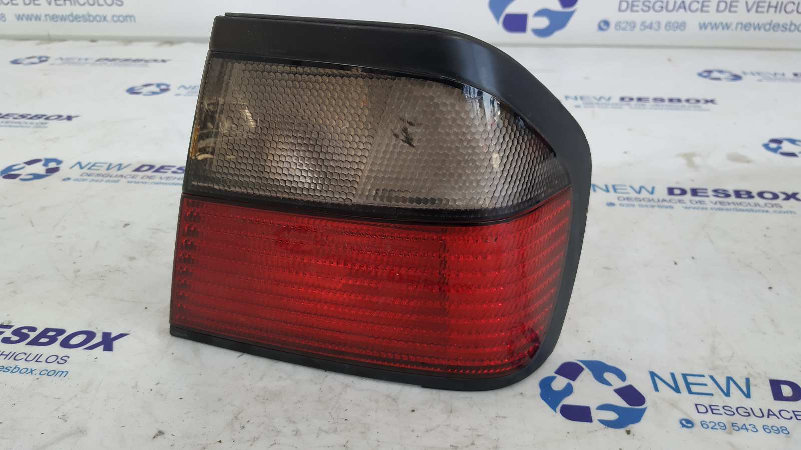 PILOTO TRASERO DERECHO NISSAN PRIMERA BERLINA (P11)