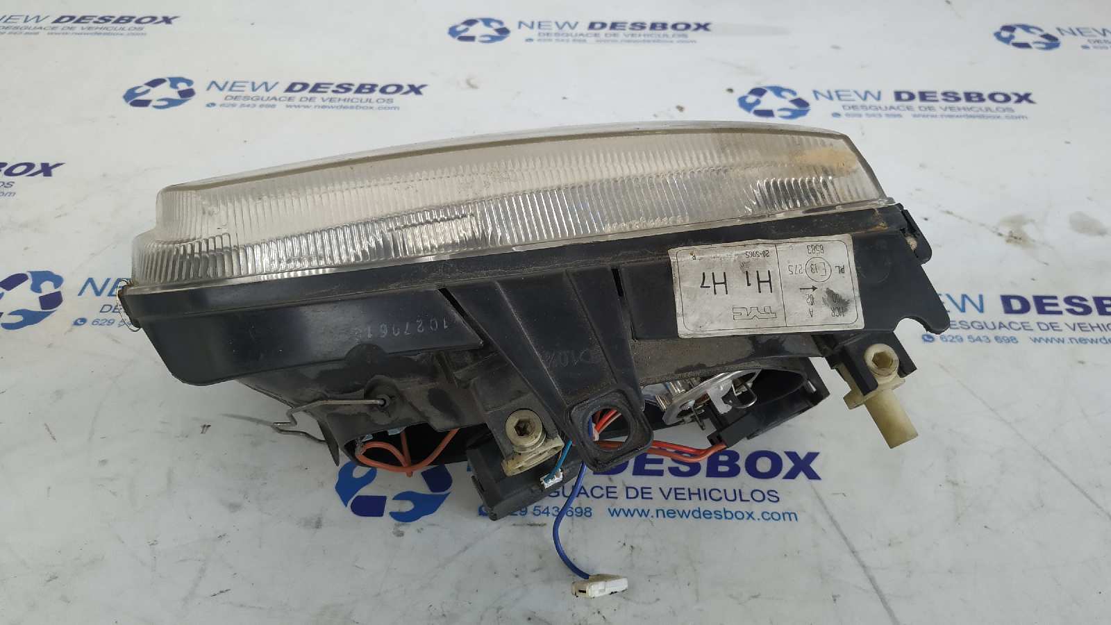 FARO DERECHO VOLKSWAGEN POLO BERLINA (6N2) - vista 2