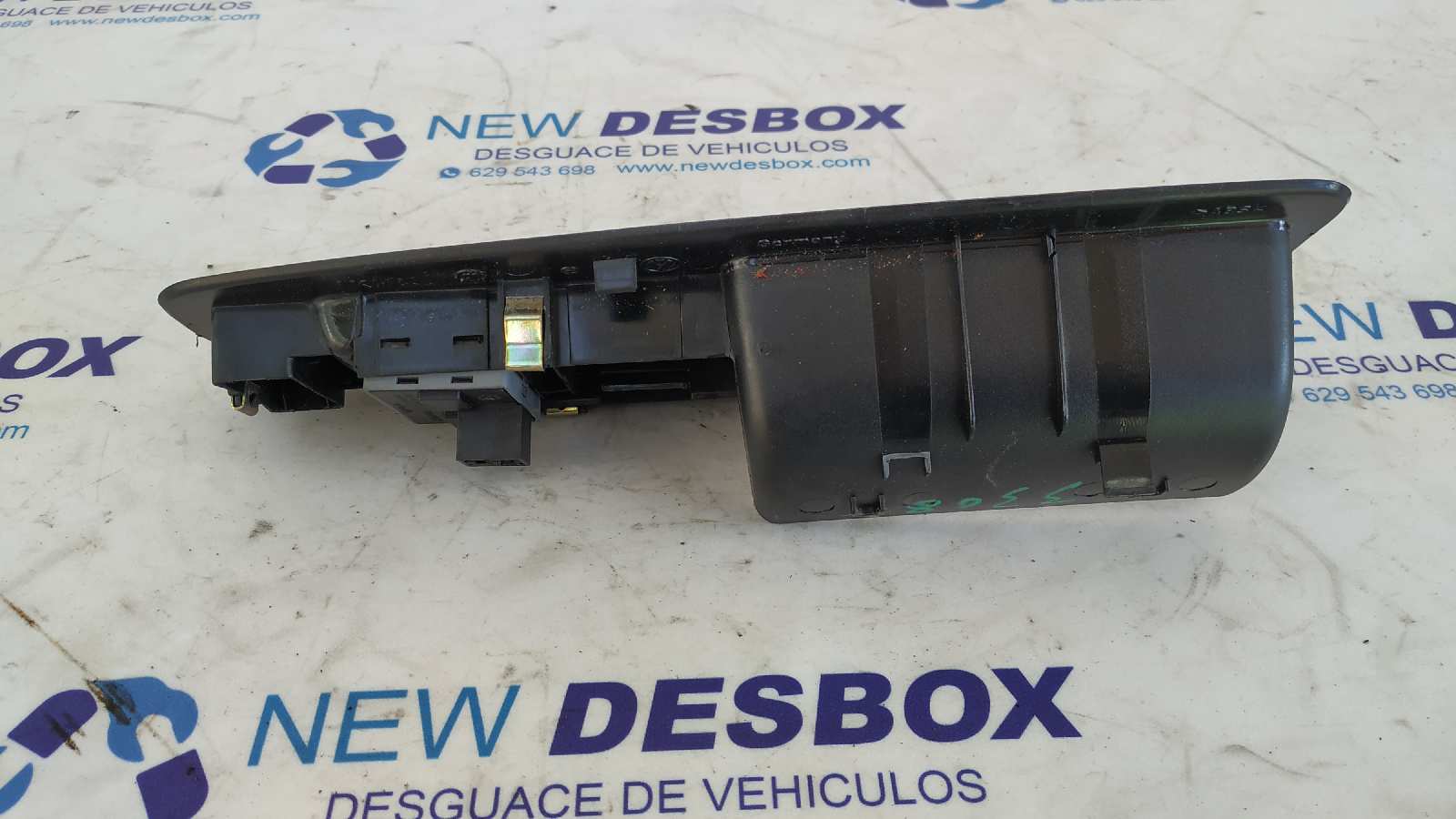 MANDO ELEVALUNAS DELANTERO IZQUIERDO VOLKSWAGEN POLO (9N1) - vista 4