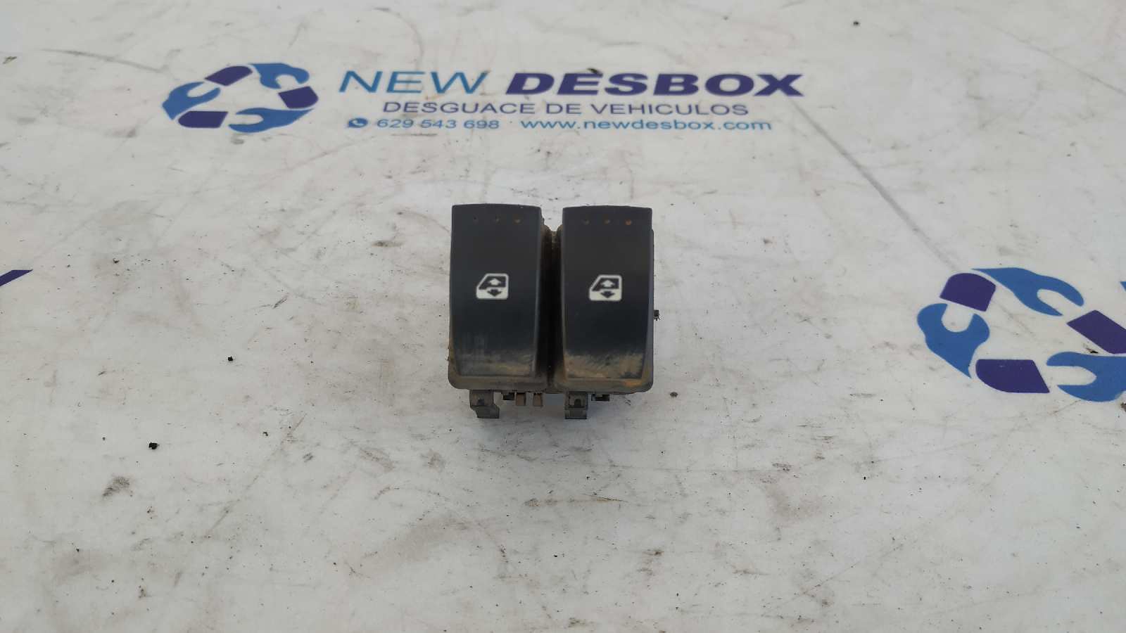 MANDO ELEVALUNAS DELANTERO IZQUIERDO RENAULT MEGANE II BERLINA 3P