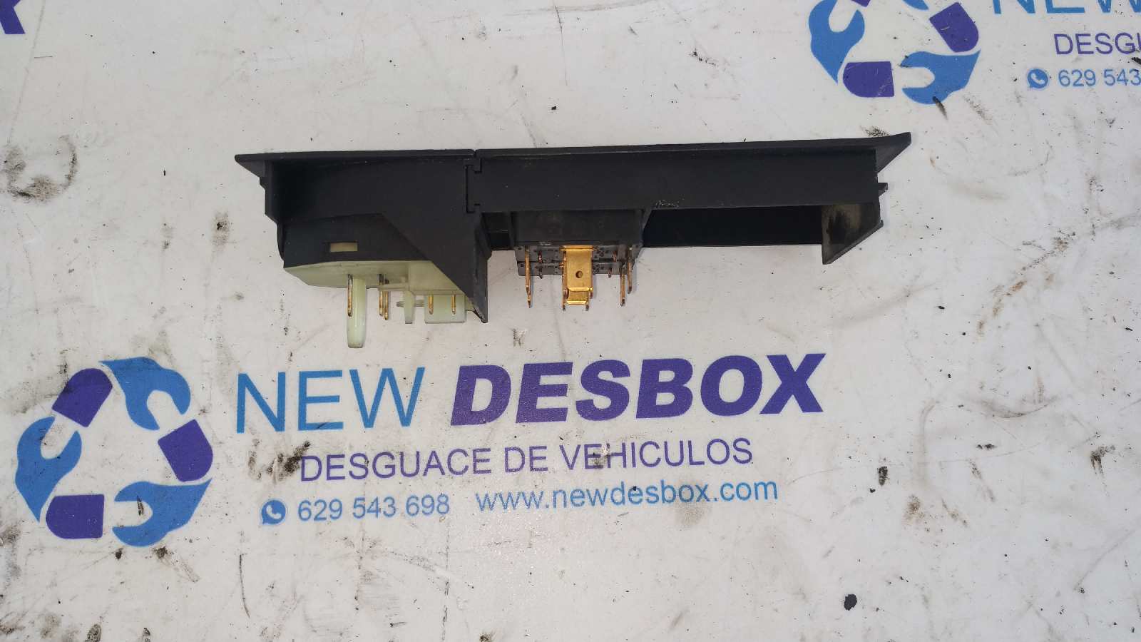 MANDO ELEVALUNAS DELANTERO IZQUIERDO AUDI 80/90 (893) - vista 2