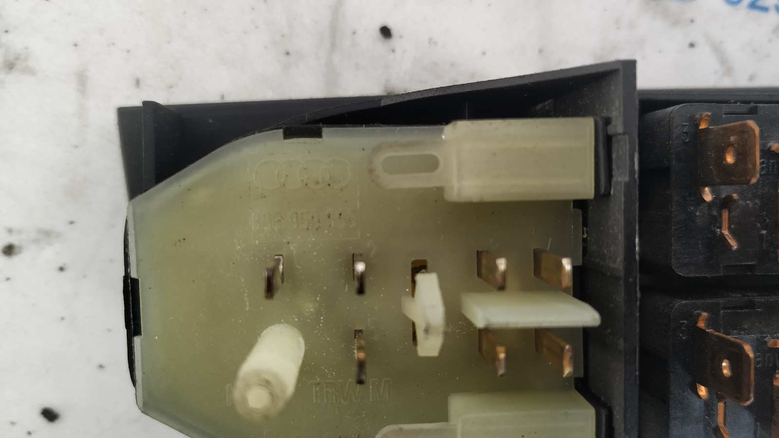 MANDO ELEVALUNAS DELANTERO IZQUIERDO AUDI 80/90 (893) - vista 5