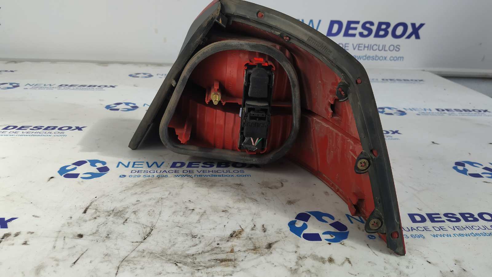 PILOTO TRASERO IZQUIERDO RENAULT VEL SATIS (BJ0) - vista 5