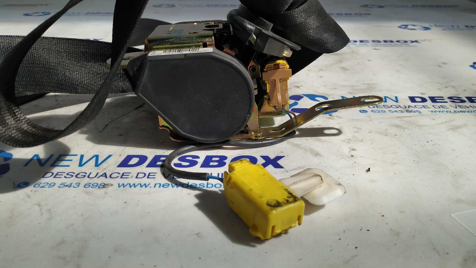 CINTURON DELANTERO DERECHO VOLKSWAGEN POLO (9N1) - vista 4