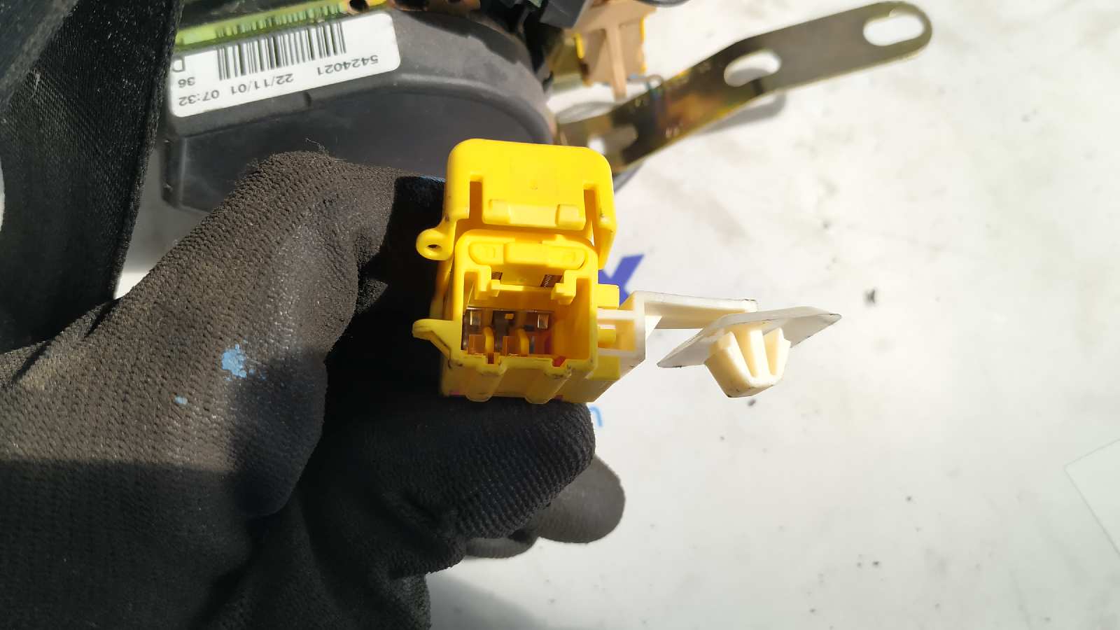 CINTURON DELANTERO DERECHO VOLKSWAGEN POLO (9N1) - vista 2