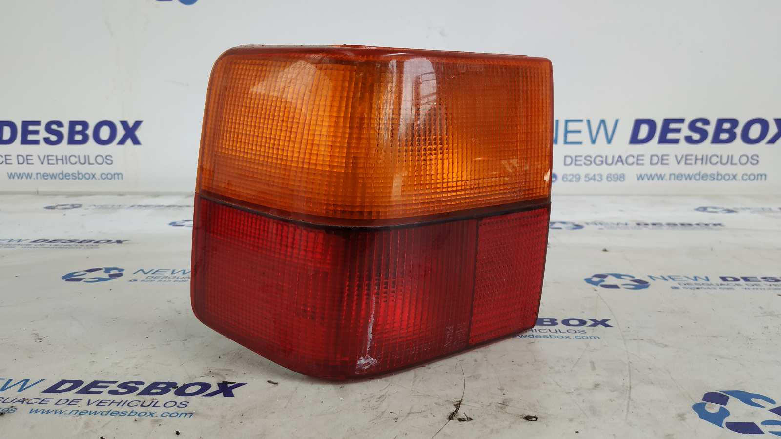 PILOTO TRASERO IZQUIERDO AUDI 100 BERLINA (C4)