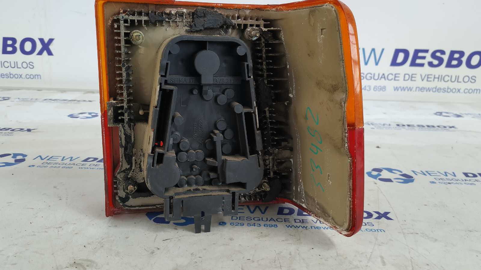 PILOTO TRASERO IZQUIERDO AUDI 100 BERLINA (C4) - vista 2