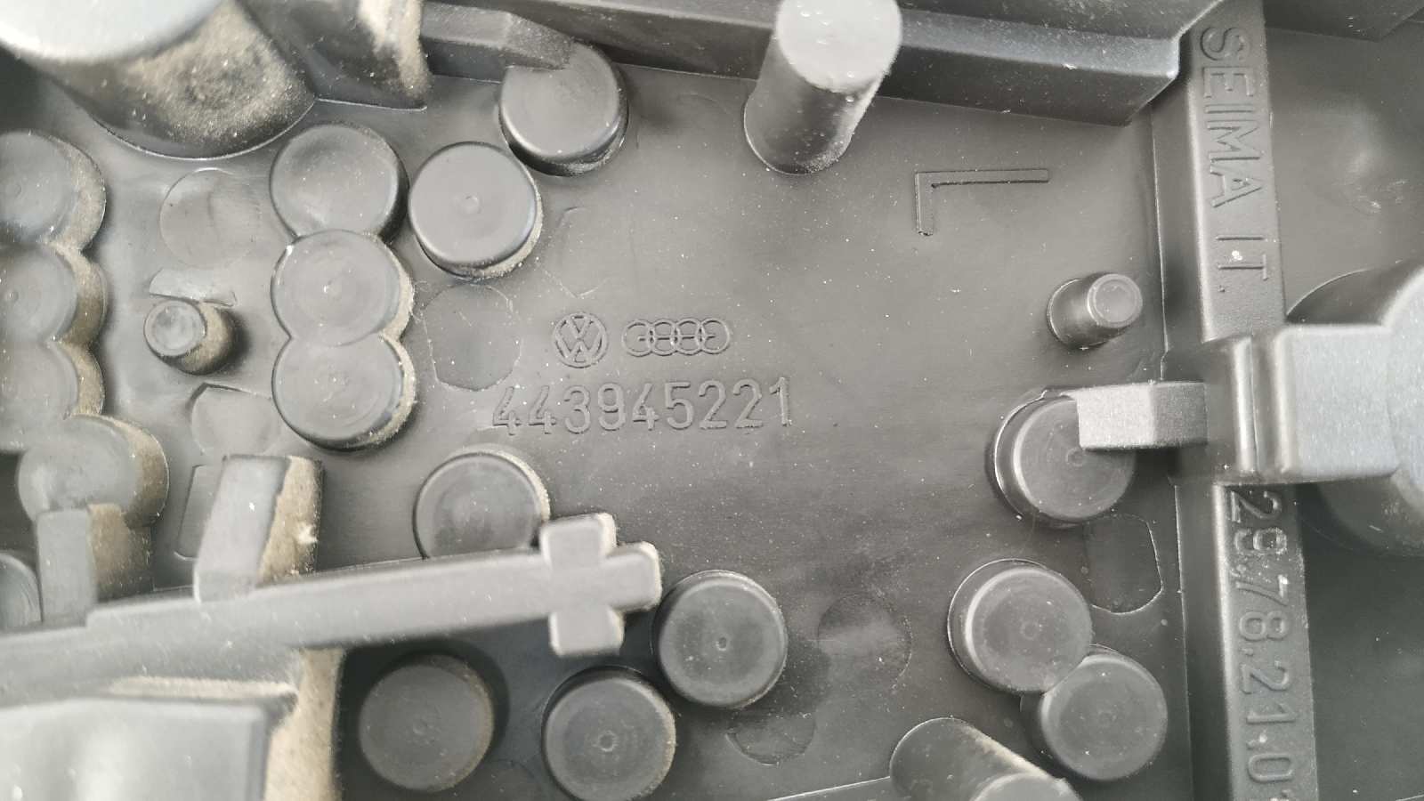 PILOTO TRASERO IZQUIERDO AUDI 100 BERLINA (C4) - vista 3