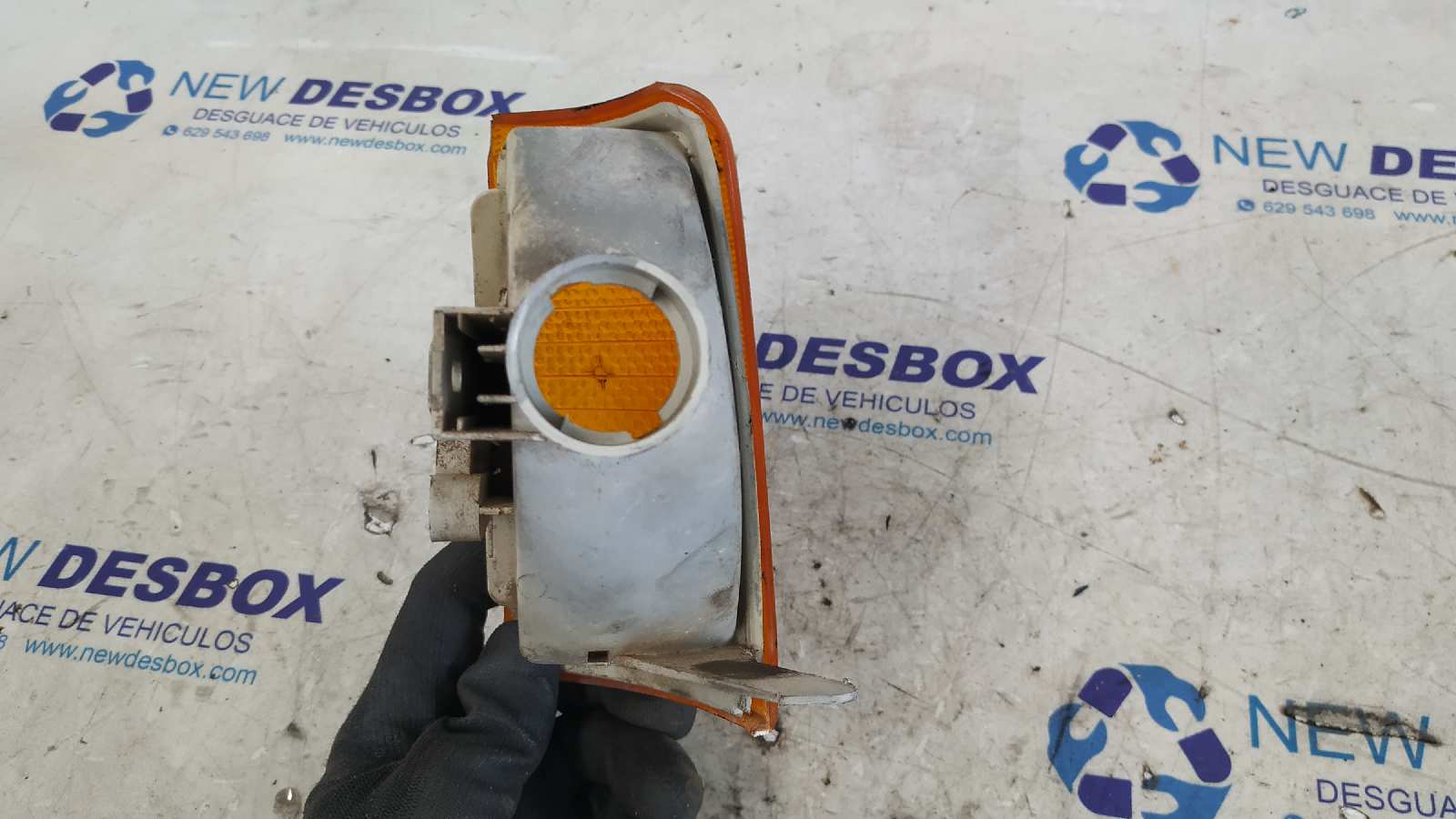 PILOTO DELANTERO DERECHO PEUGEOT 205 BERLINA - vista 3