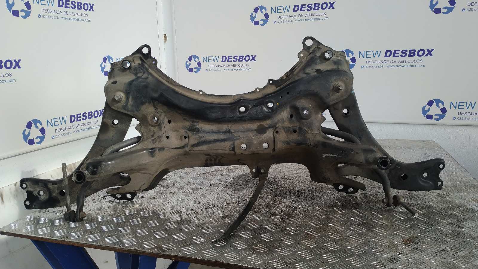 PUENTE DELANTERO TOYOTA AURIS