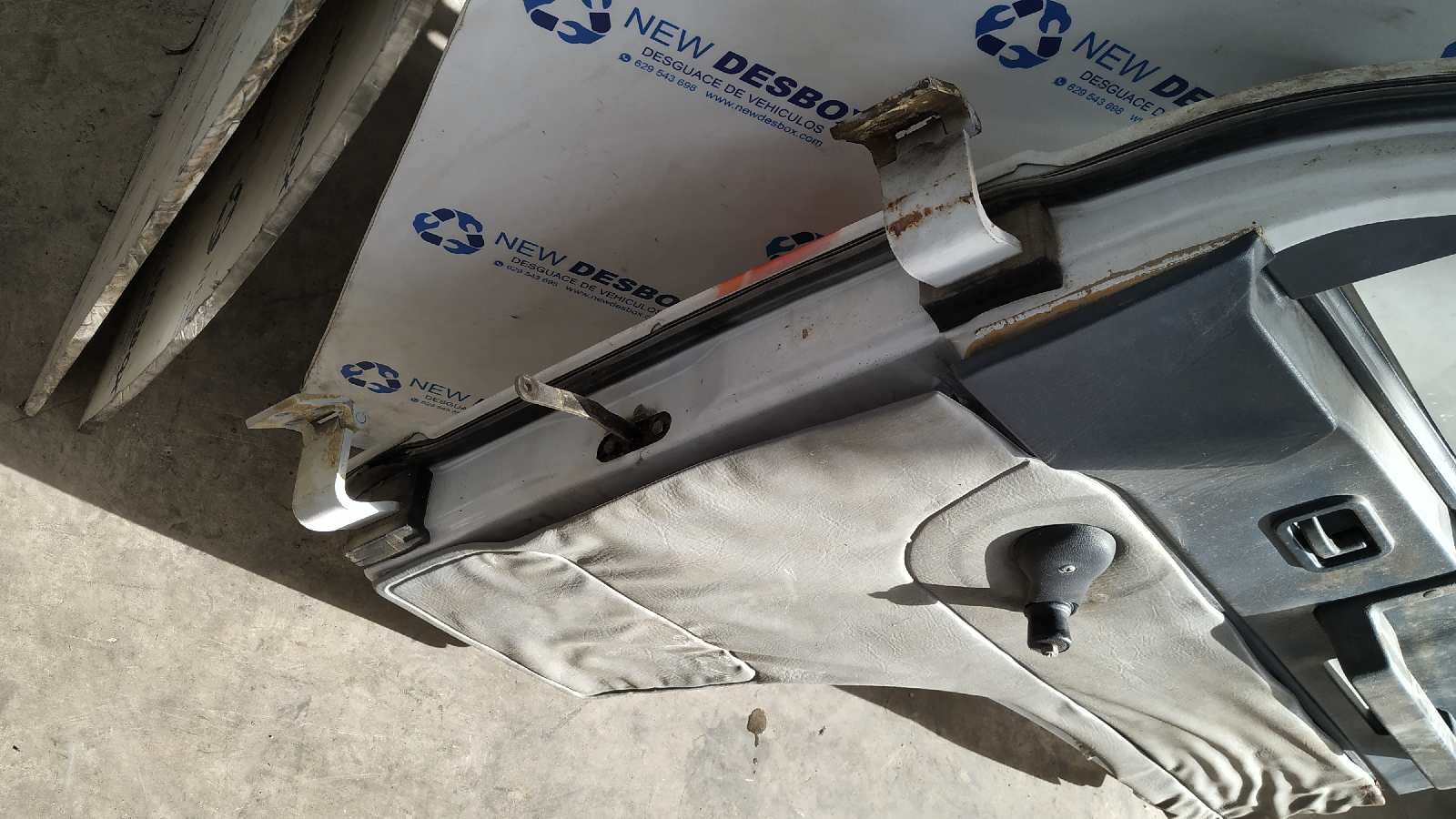 PUERTA DELANTERA DERECHA MERCEDES MB SERIE:100 D CAJA ABIERTA (W631) - vista 5