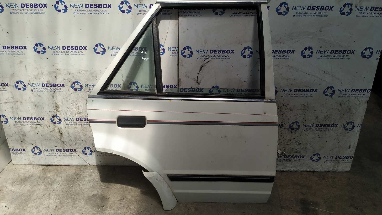 PUERTA TRASERA DERECHA FORD ESCORT BERL./TURN./CAB./EXPRESS