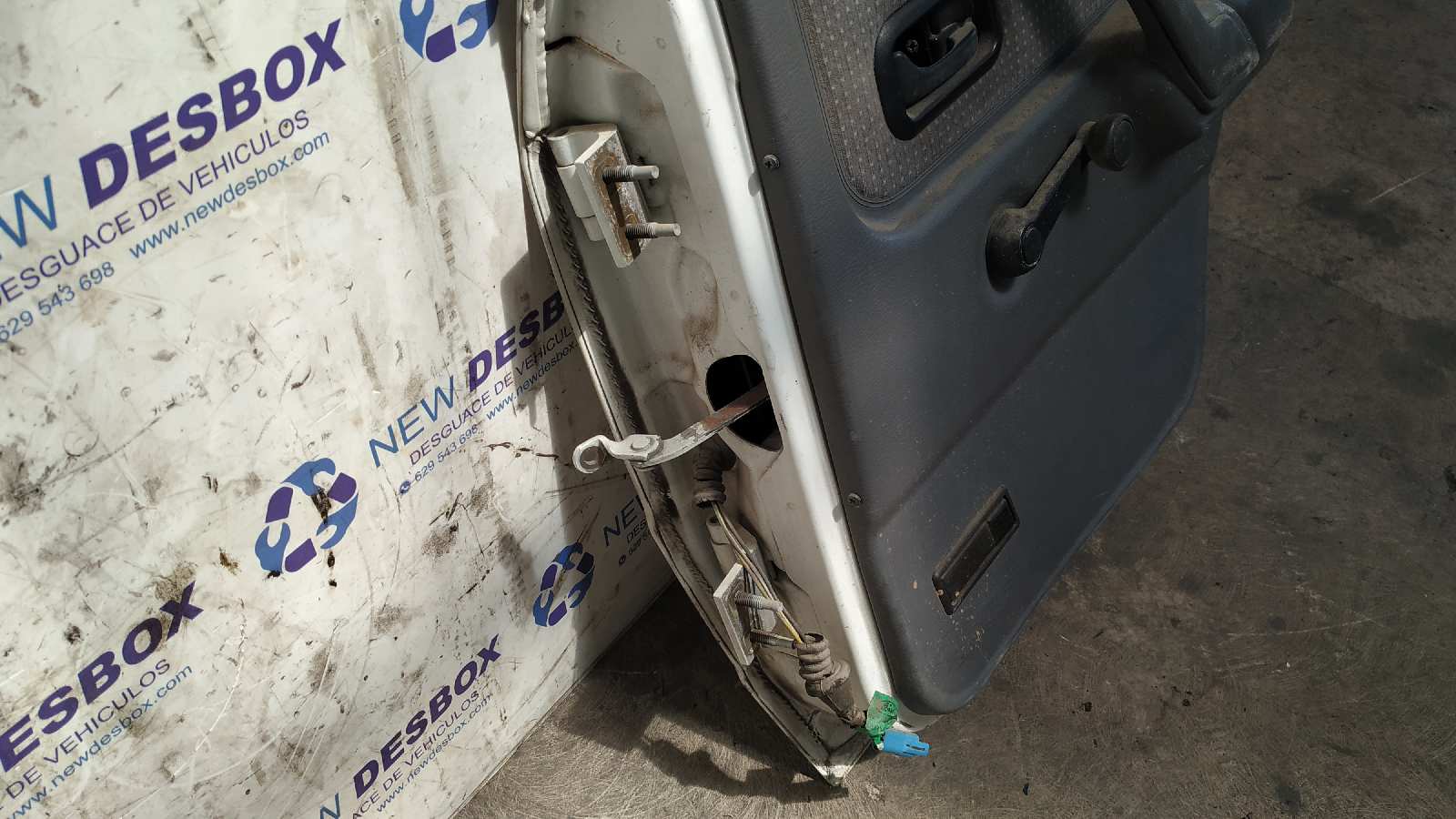 PUERTA TRASERA DERECHA FORD ESCORT BERL./TURN./CAB./EXPRESS - vista 6