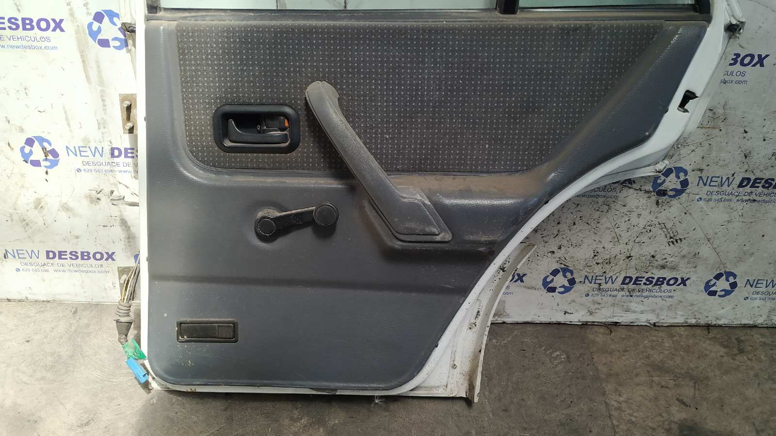 PUERTA TRASERA DERECHA FORD ESCORT BERL./TURN./CAB./EXPRESS - vista 3