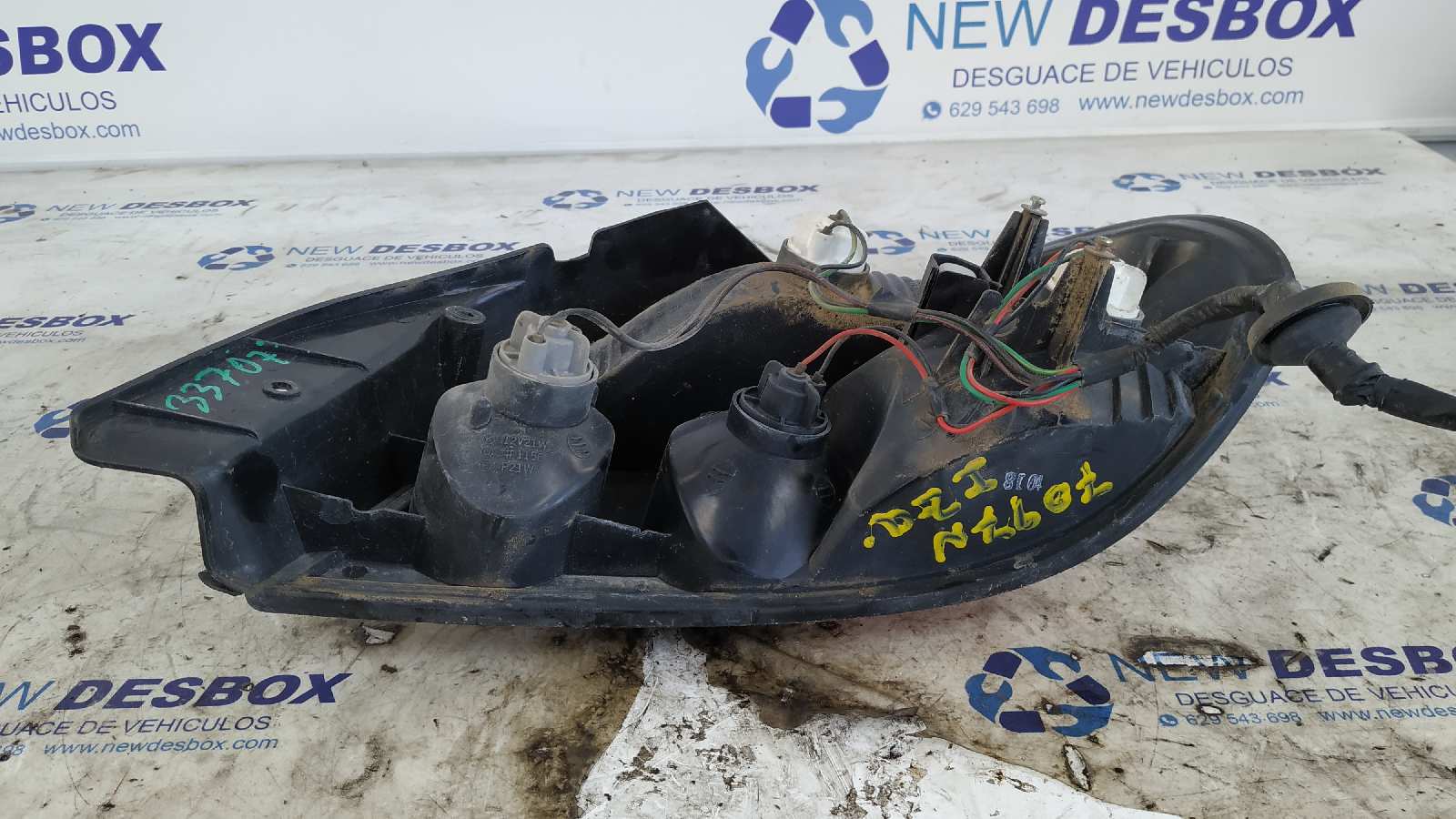 PILOTO TRASERO IZQUIERDO KIA SEPHIA - vista 2