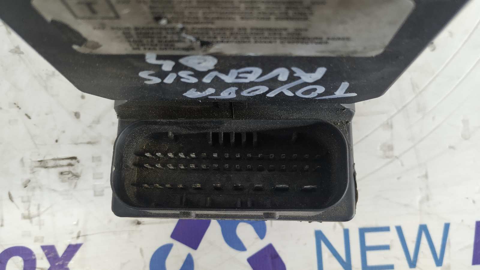 ABS TOYOTA AVENSIS BERLINA (T25) - vista 3