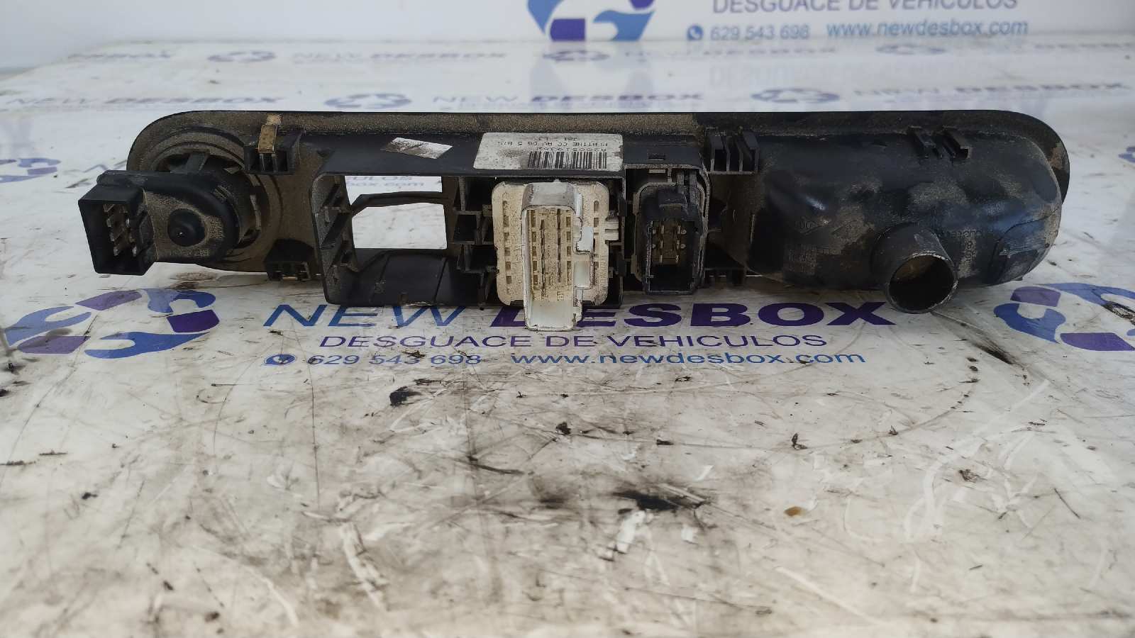 MANDO ELEVALUNAS DELANTERO DERECHO RENAULT ESPACE IV (JK0) - vista 6