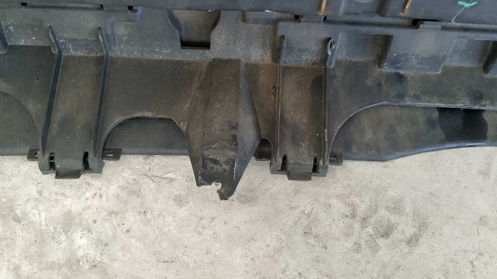 PARAGOLPES TRASERO MERCEDES-BENZ SPRINTERII CAJA ABIERTA, DOBLE CAB. (DESDE 01.06) - vista 7