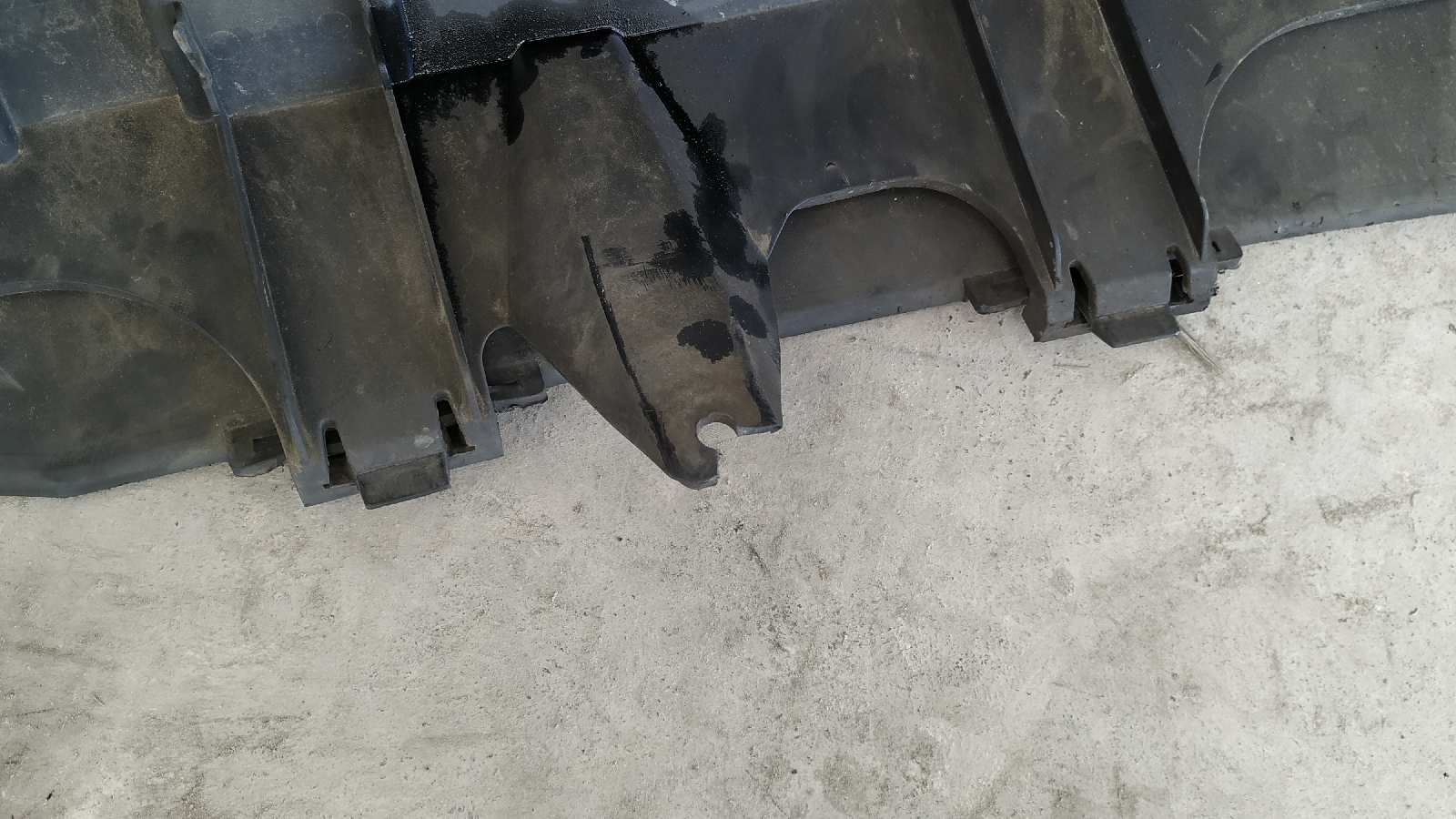 PARAGOLPES TRASERO MERCEDES-BENZ SPRINTERII CAJA ABIERTA, DOBLE CAB. (DESDE 01.06) - vista 9