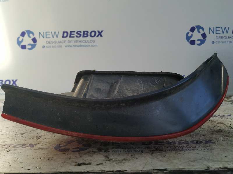 PILOTO TRASERO DERECHO TOYOTA COROLLA (E11) - vista 2