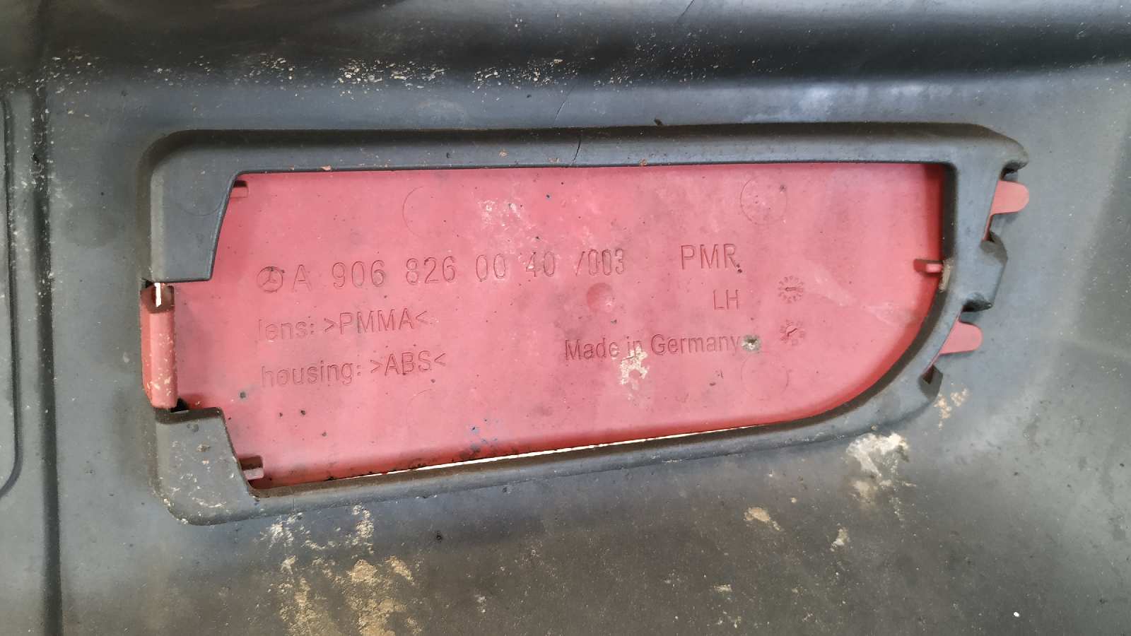 PUNTERA TRASERA IZQUIERDA MERCEDES-BENZ SPRINTERII CAJA ABIERTA, DOBLE CAB. (DESDE 01.06) - vista 2