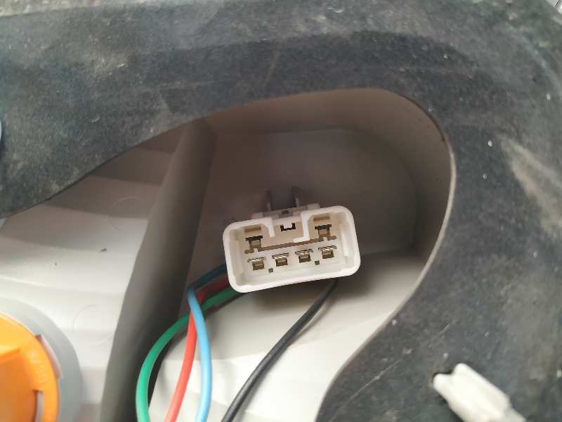 PILOTO TRASERO DERECHO MITSUBISHI CARISMA BERINA 5 (DA0) - vista 6