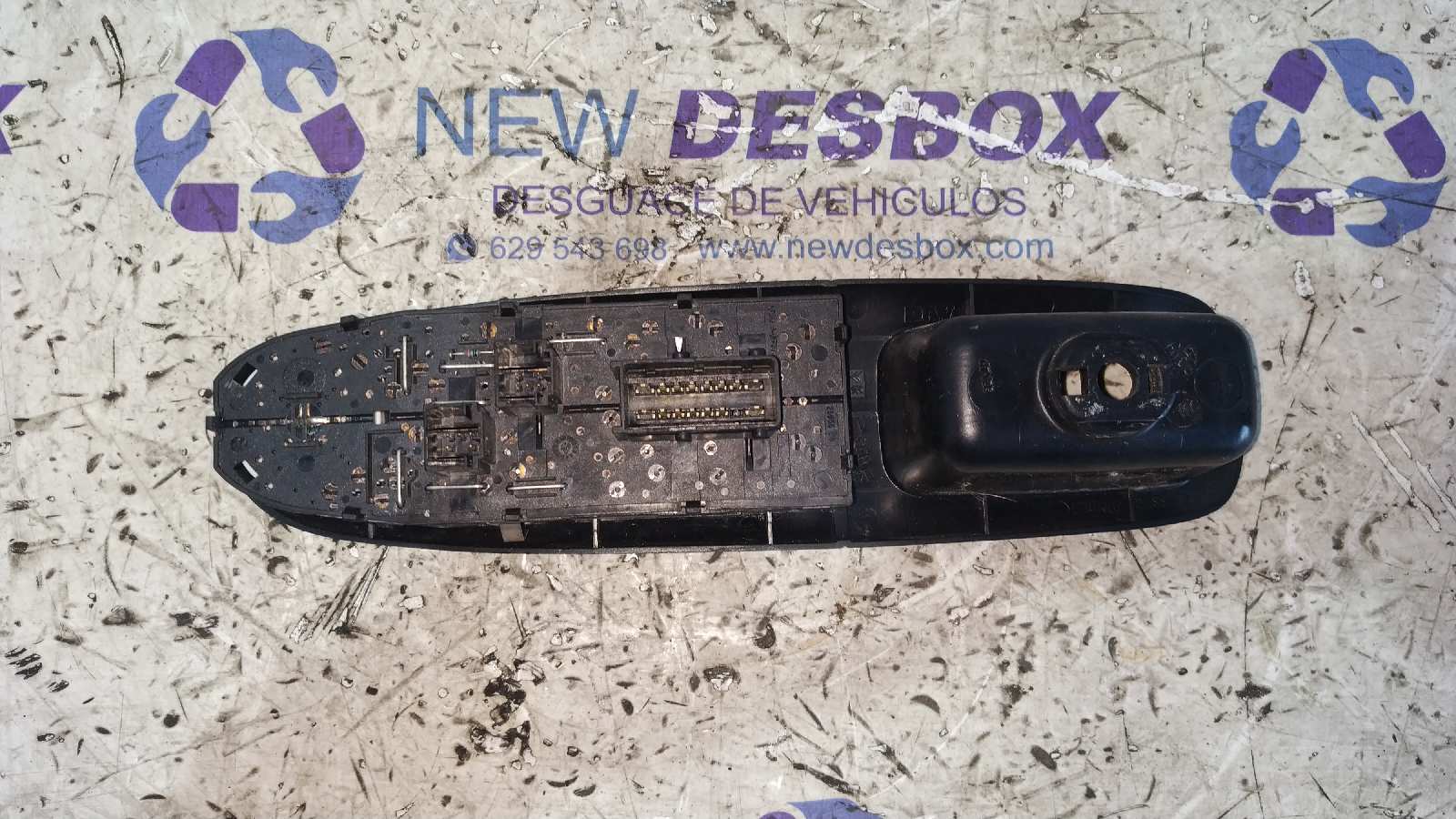 MANDO ELEVALUNAS DELANTERO IZQUIERDO PEUGEOT 406 BERLINA (S1/S2) - vista 2