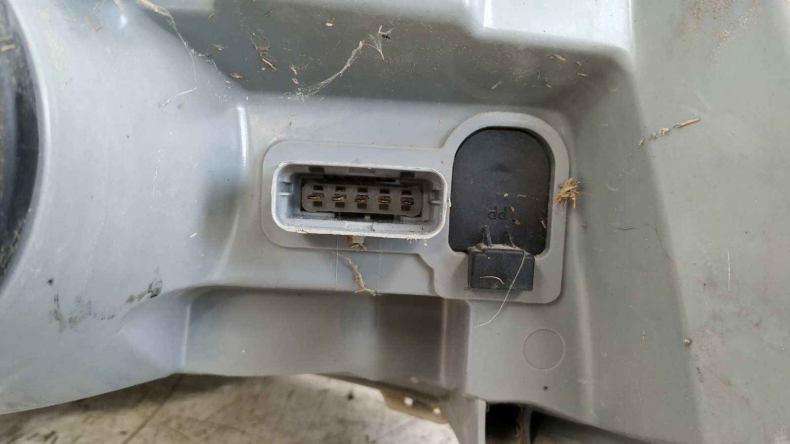 FARO DERECHO RENAULT MASTER II PH. 2 DOKA/PR. FGST - vista 4