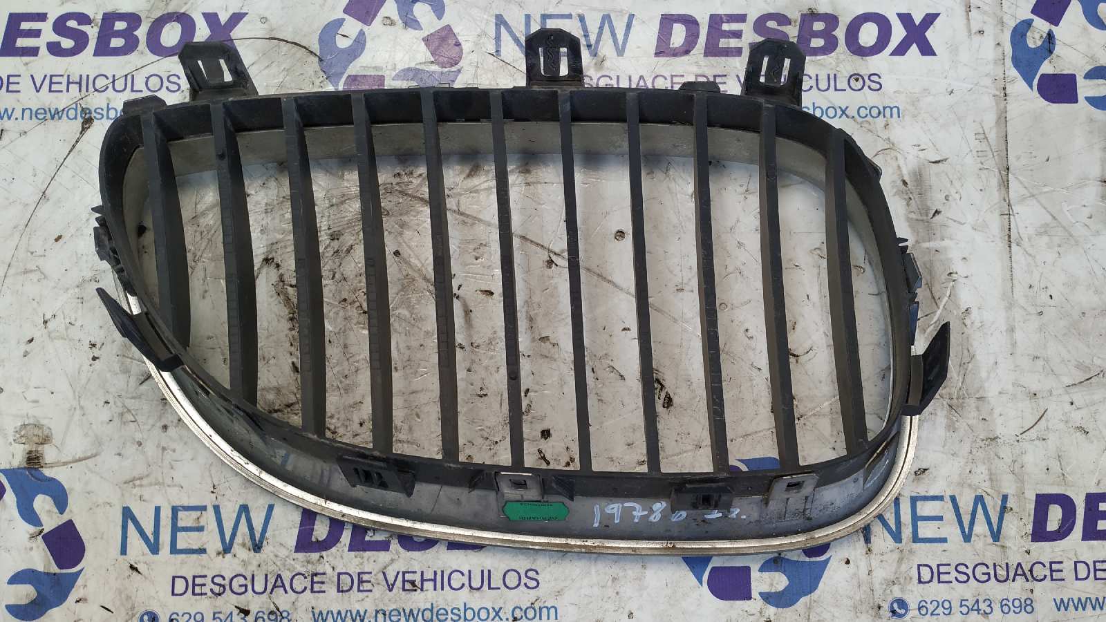 REJILLA PARAGOLPES IZQUIERDA BMW SERIE 5 BERLINA (E60) - vista 3