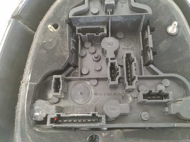 PILOTO TRASERO DERECHO VOLKSWAGEN GOLF III BERLINA (1H1) - vista 4