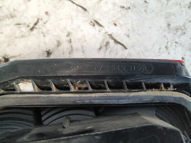 PILOTO TRASERO DERECHO VOLKSWAGEN POLO (867/871/873) - vista 3