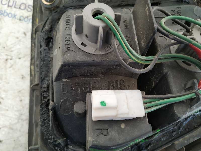 PILOTO TRASERO DERECHO NISSAN ALMERA (N15) - vista 3