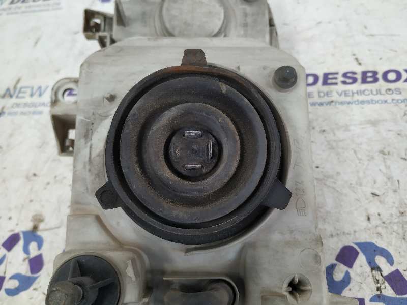 FARO DERECHO NISSAN SERENA (C23M) - vista 2