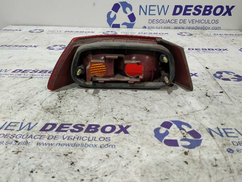 PILOTO TRASERO DERECHO ALFA ROMEO 145 - vista 2