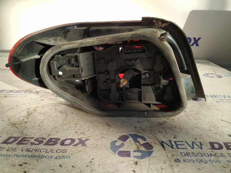 PILOTO TRASERO DERECHO CITROEN XSARA BERLINA - vista 4