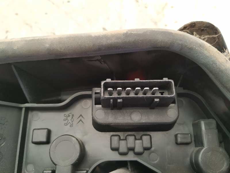 PILOTO TRASERO DERECHO CITROEN XSARA BERLINA - vista 3