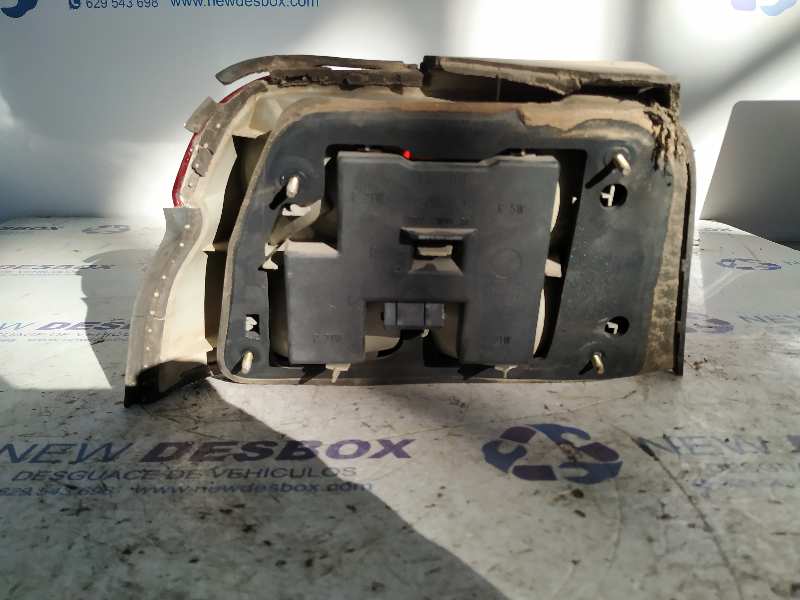 PILOTO TRASERO DERECHO FORD ESCORT BERL./TURNIER - vista 2